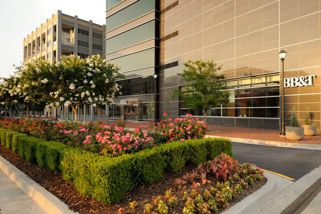 Kimley-Horn provided stormwater and land development services for the 271 17th Street office building in the Atlantic Station development in Atlanta, GA.